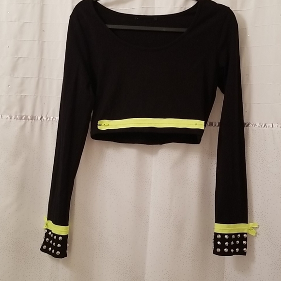 Neon punk studded crop top - Picture 7 of 8